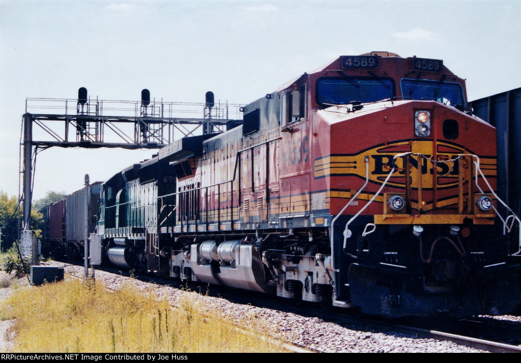 BNSF 4589 West